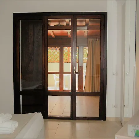 Hotel apartamentowy I Lentischi 4*